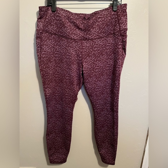 All in Motion Leggings - Picture 2 of 10